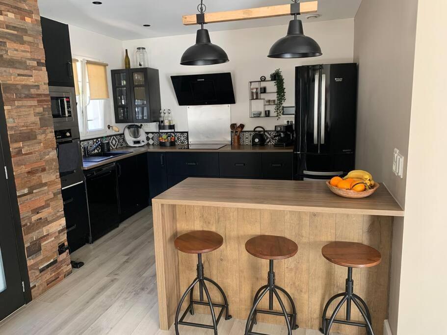 Villa Familiale 9 Pers Cabries Entre Aix Et Marseille 5 Min Gare Aix Tgv 15 Min Aeroport Mp Exterior foto